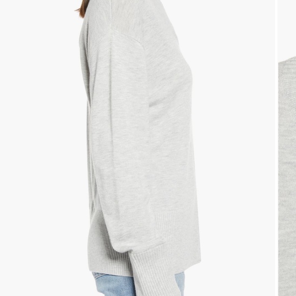 NWT Treasure & Bond V-Neck Sweater. Grey Light Heather. Size S - Picture 3 of 9
